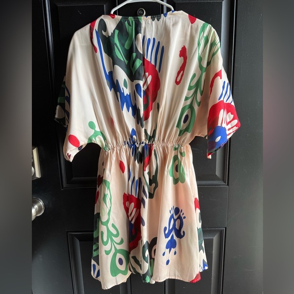 NWOT Natural Print V Neck Mini Dress Size Small - Picture 9 of 14